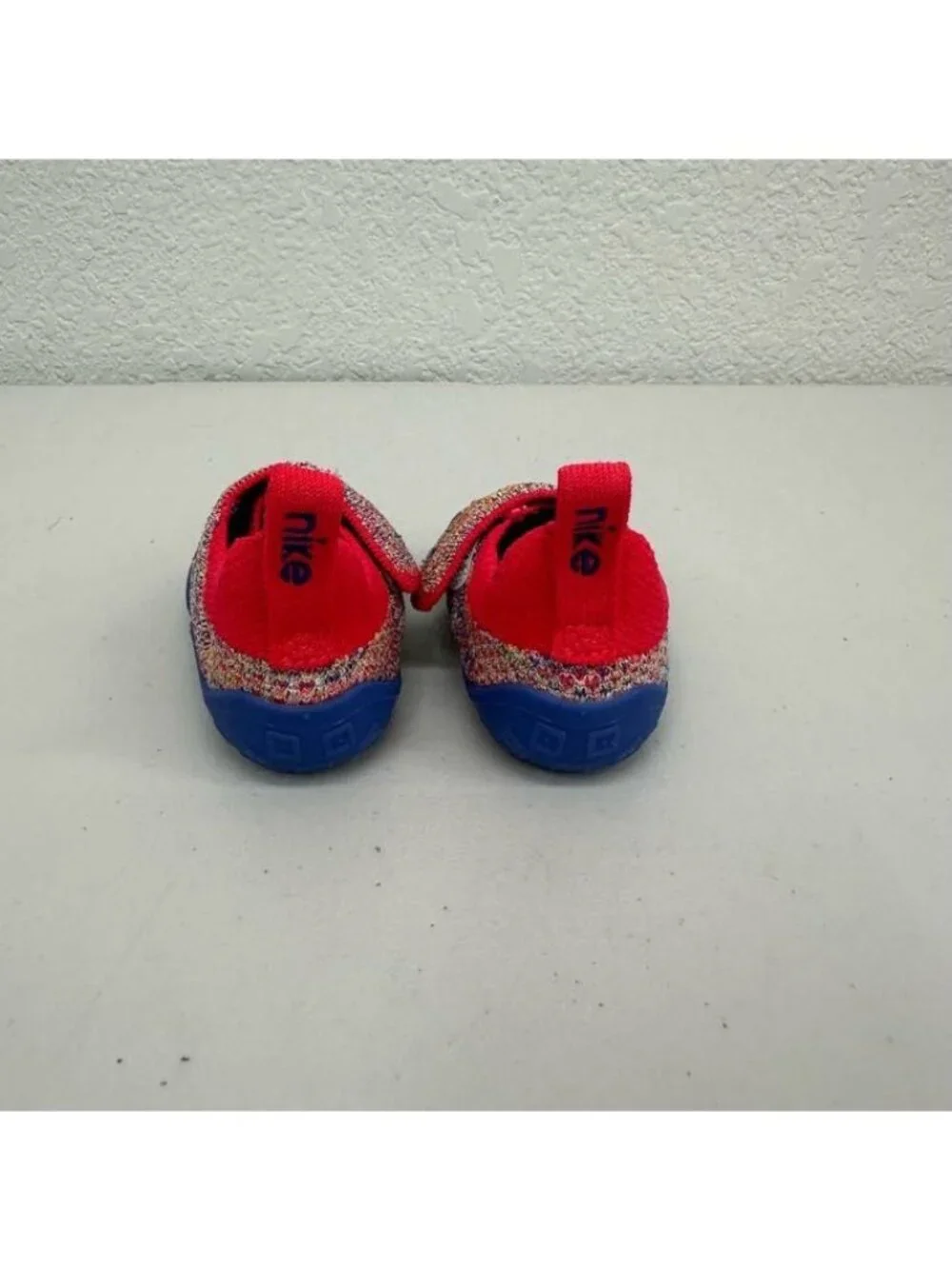 Nike FB3244-100 Swoosh 1 Infant Crib Shoes Fly Knit Sail/Siren Red/Vivid Size 3C